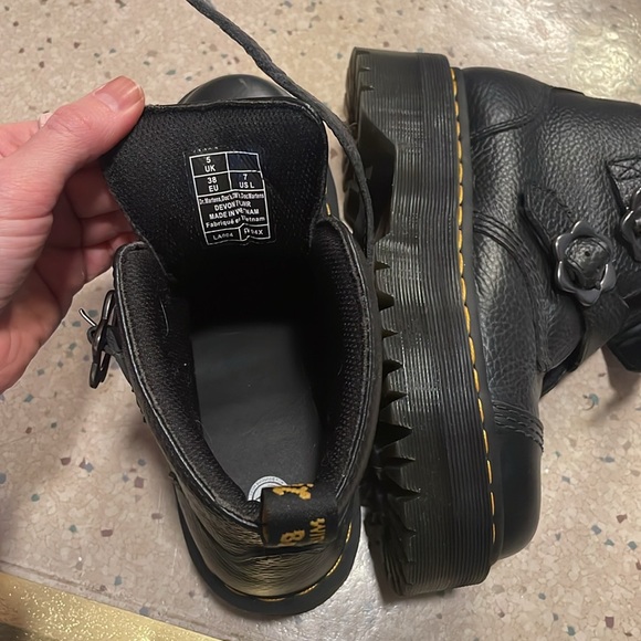 Dr. Marten Devon Flower Buckle Platforms US size 7 - Picture 4 of 4